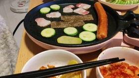 美食主播吃生炝瓜视频,美食主播亲尝生炝瓜，现场直播揭秘神秘口感