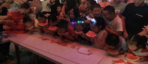 宝庆夜市吃瓜大赛直播视频,直播现场惊心动魄，瓜王争霸谁主沉浮？