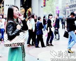 浪漫快闪吃瓜视频,甜蜜吃瓜，一场别开生面的街头盛宴